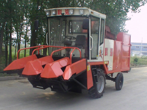 4YZB-3 type self propelled corn harvester